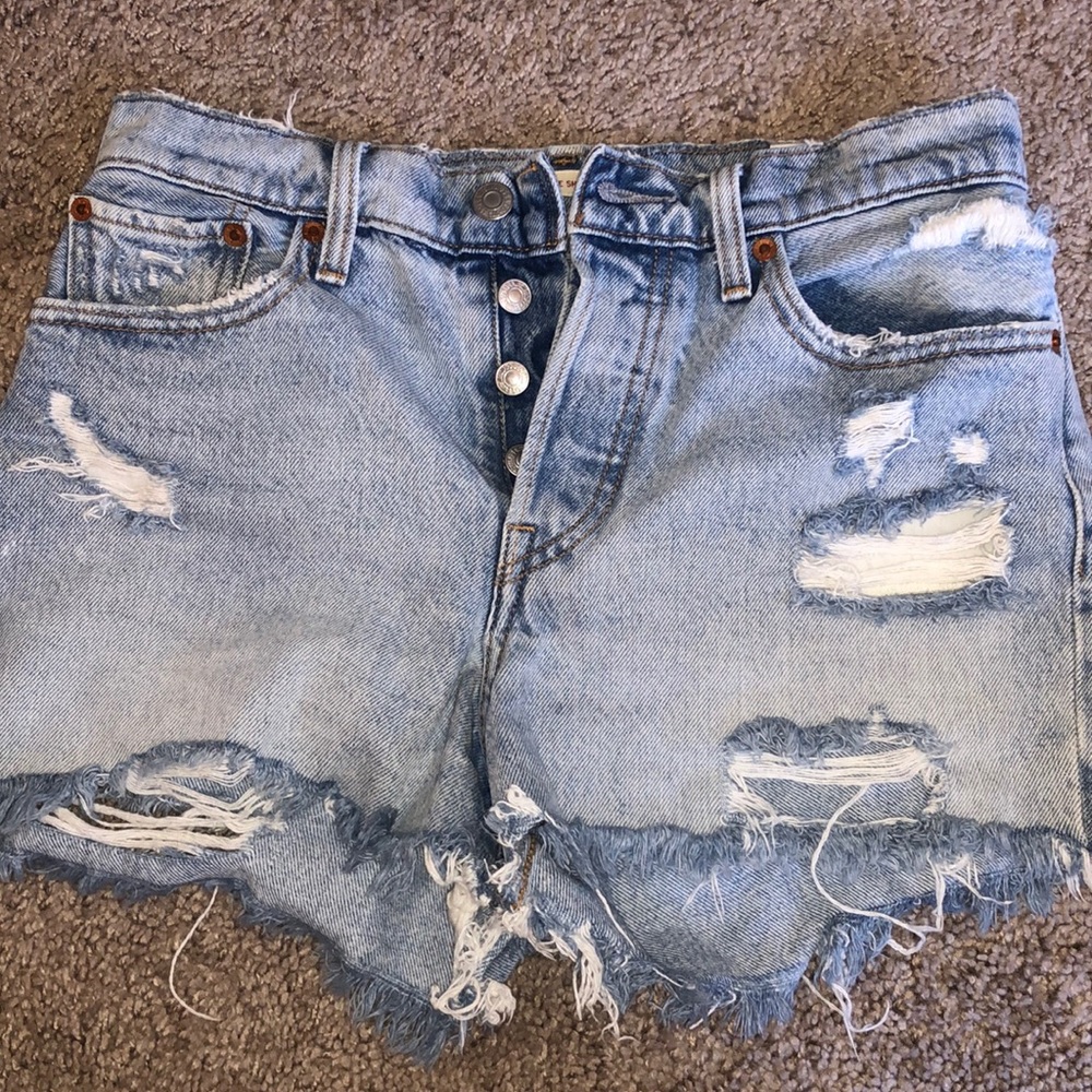 Levi’s wedgie short size 27